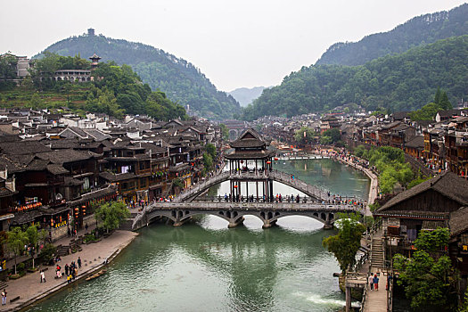 than tai du doan mien nam
