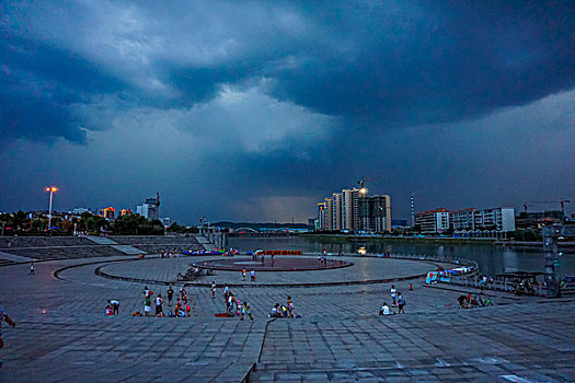 soi cau rong bạch kim
